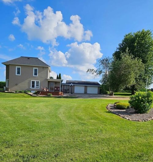 8533 County Road Vv, Glen Haven, WI, 53810-9704 | Card Image