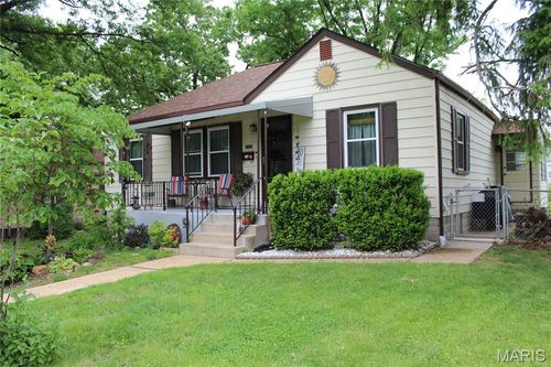 3430 Eastridge Ln, Saint Ann, MO, 63074-3002 | Card Image