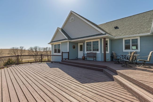 34-web-or-mls-34-Deck.jpg | Image 34