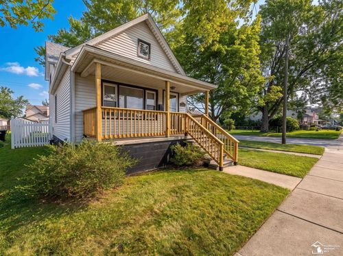 1202 Maple St, Wyandotte, MI, 48192-5508 | Card Image