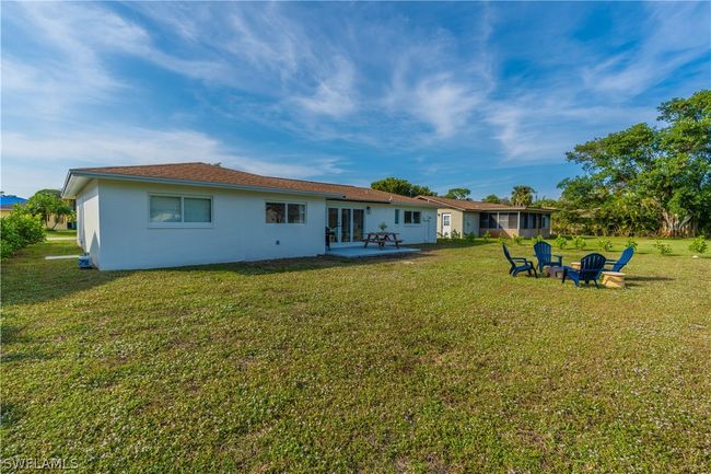 884 Cardinal Street, House other with 3 bedrooms, 2 bathrooms and null parking in Naples FL | Image 22