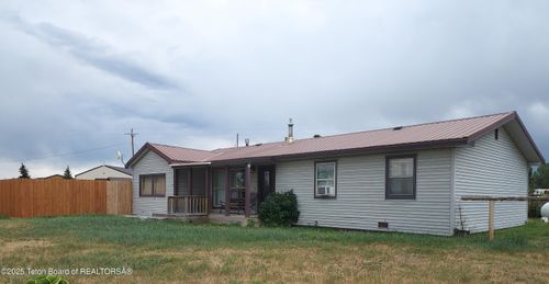 10529 Us Highway 191, Pinedale, WY, 82941-9003 | Card Image