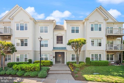 202-12501 Hayes Ct, FAIRFAX, VA, 22033-6002 | Card Image