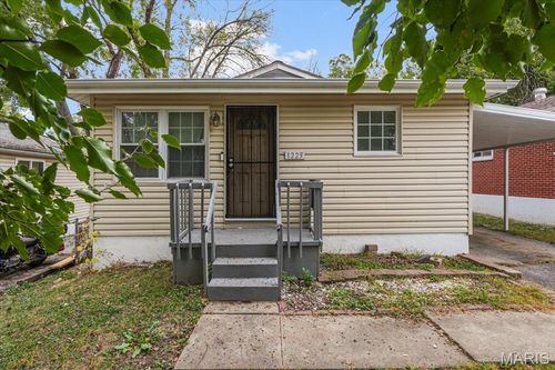1225 Lakeview Ave, Saint Louis, MO, 63138-3033 | Card Image