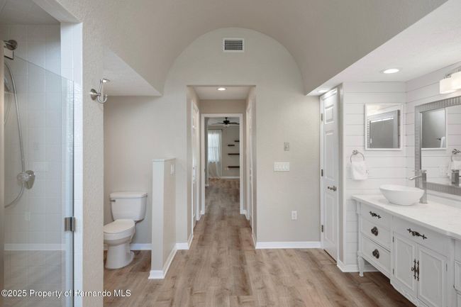 11242 Riddle Dr, House other with 3 bedrooms, 3 bathrooms and null parking in SPRING HILL FL | Image 47