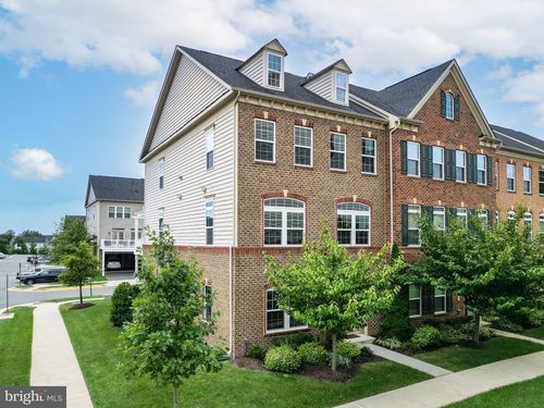 7868 Culloden Crest Ln, GAINESVILLE, VA, 20155-3661 | Card Image