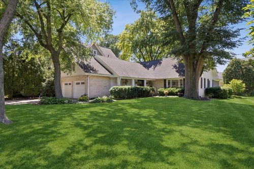 220 7th Ave, La Grange, IL, 60525-6406 | Card Image