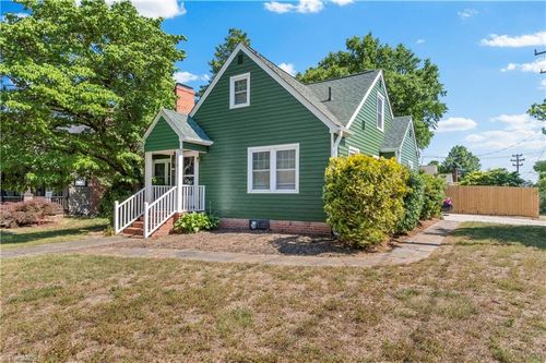 1518 W Academy Street, Winston-Salem, NC, 27103 | Card Image