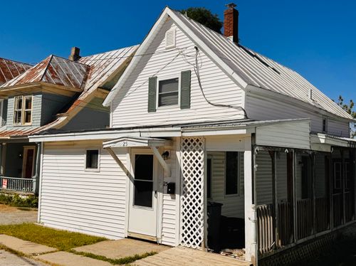 25 Sweat St, Richford, VT, 05476-1019 | Card Image