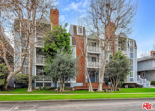 203-11667 Gorham Ave, Los Angeles, CA, 90049-4775 | Card Image