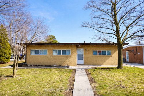 7681 Redstone Road, Mississauga, ON, L4T2B7 | Card Image