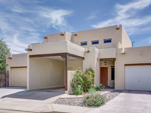 3221 La Paz Ln, Santa Fe, NM, 87507-3370 | Card Image