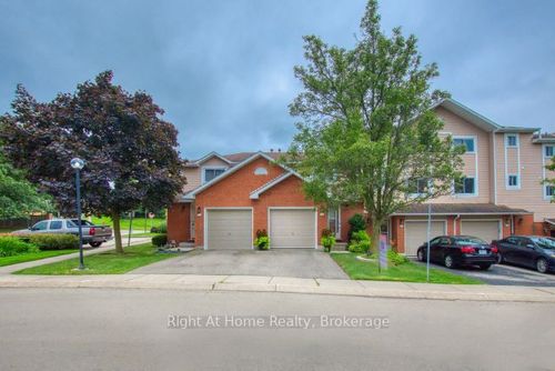 38-386 Highland Rd W, Stoney Creek, ON, L8J3P9 | Card Image