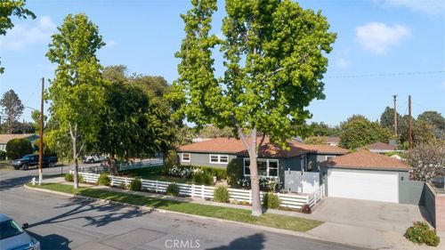 2327 Larchmont Ave, Santa Ana, CA, 92706-2014 | Card Image