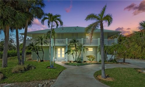 940 Sand Dune Dr, MARCO ISLAND, FL, 34145-7820 | Card Image