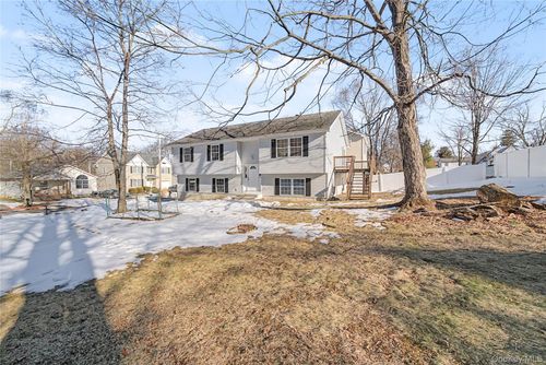 25 Clinton St, Middletown, NY, 10940-6323 | Card Image