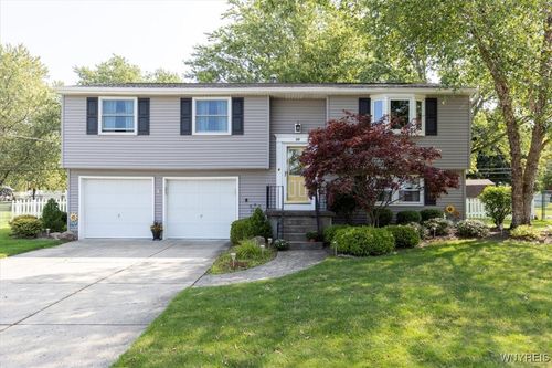 50 Vermont Pl, West Seneca, NY, 14224-4449 | Card Image