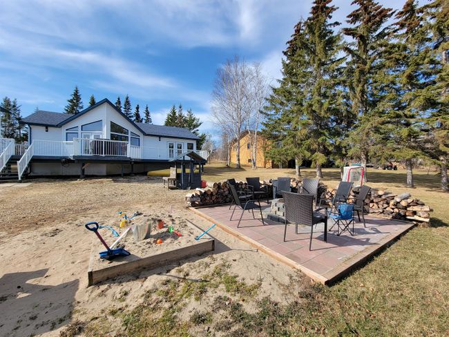 73082 Southshore Drive E, Home with 3 bedrooms, 3 bathrooms and null parking in Widewater AB | Image 48