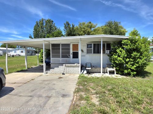 8095 Western Circle Dr, Brooksville, FL, 34613-7309 | Card Image