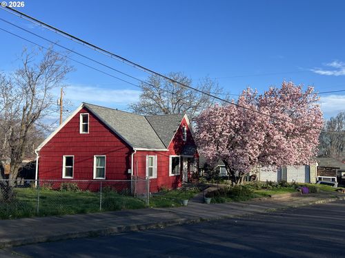 1411 G St, The Dalles, OR, 97058-3016 | Card Image