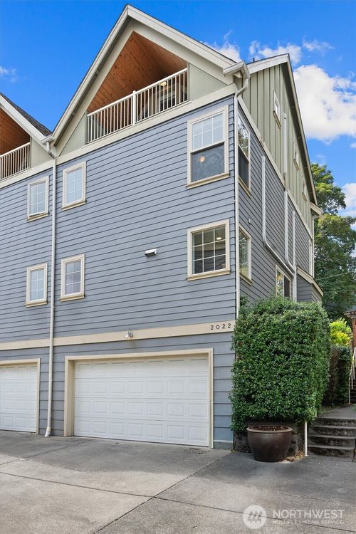 2022 E Terrace St, Seattle, WA, 98122-5835 | Card Image