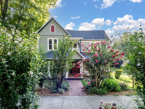 613 S Mulberry St, Statesville, NC, 28677-5711 | Card Image