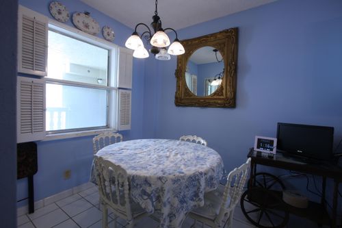 303-6768 N 10th Ave Avenue N, Lake Worth, FL, 33467 | Card Image