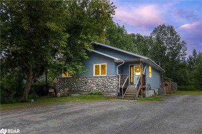 25 Elliott St E, House other with 3 bedrooms, 2 bathrooms and 4 parking in Huntsville ON | Image 1