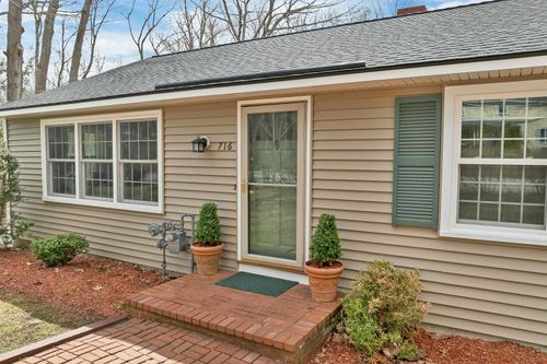 716 Exeter Rd, Hampton, NH, 03842-1022 | Card Image