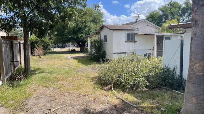 2005 W Abilene Dr, House other with 2 bedrooms, 1 bathrooms and null parking in Weslaco TX | Image 11