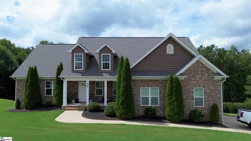 209 Nanie Myree Ln, Wellford, SC, 29385-9066 | Card Image