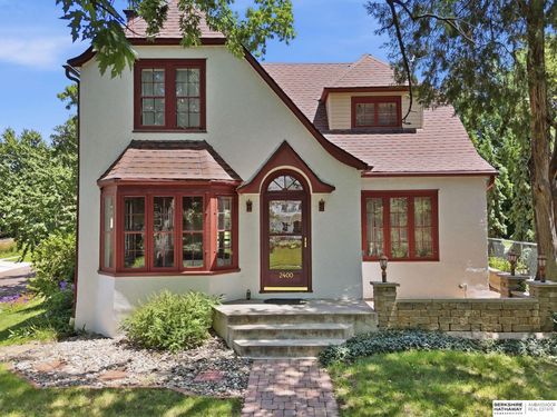 2400 Bradfield Dr, Lincoln, NE, 68502-4113 | Card Image