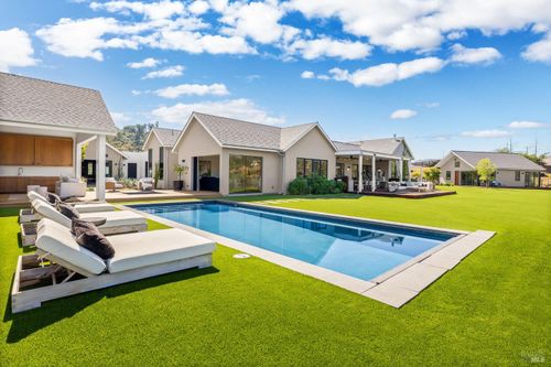 987 Mark West Springs Road, Santa Rosa, CA, 95404 | Card Image