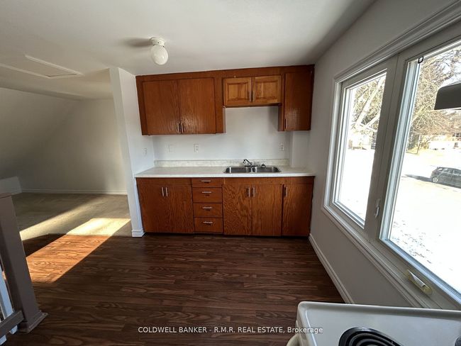 2 - 303 Muriel Ave, Home with 2 bedrooms, 1 bathrooms and 2 parking in Oshawa ON | Image 12
