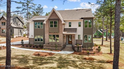 300 Sloan Ln, Pinehurst, NC, 28374-6839 | Card Image