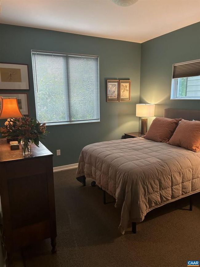 1130 E High St, Condo with 2 bedrooms, 2 bathrooms and null parking in CHARLOTTESVILLE VA | Image 17