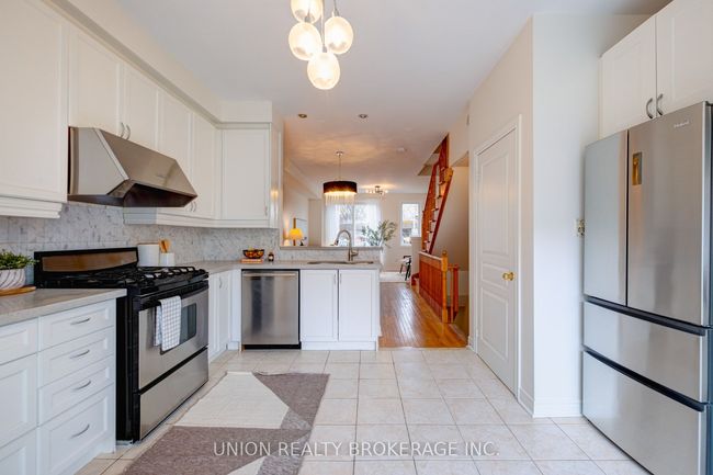 1872 Lake Shore Blvd E, House attached with 4 bedrooms, 3 bathrooms and null parking in Toronto ON | Image 9