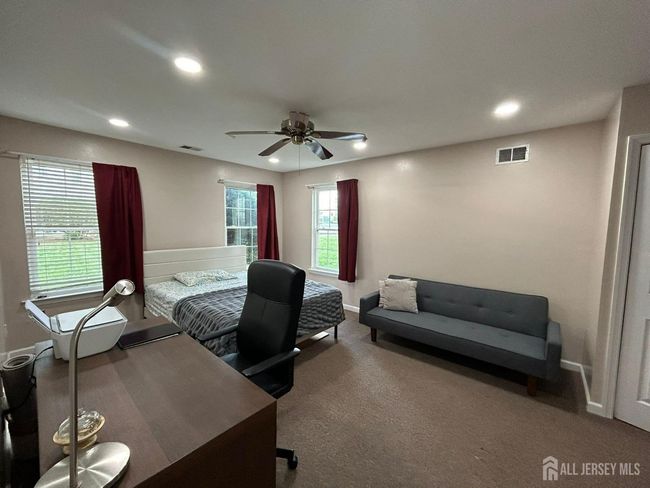 814 Woodbridge Commons Way, Townhouse with 2 bedrooms, 2 bathrooms and null parking in Iselin NJ | Image 4