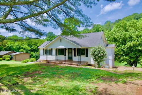 325 Self Hollow Rd, Rockford, TN, 37853-3405 | Card Image