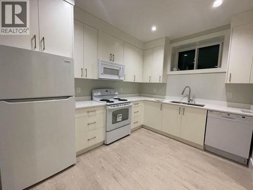 3000 W 15th Ave, Vancouver, BC, V6K | Card Image