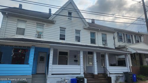 404-1/2 W Green St, Hazleton, PA, 18201-5708 | Card Image