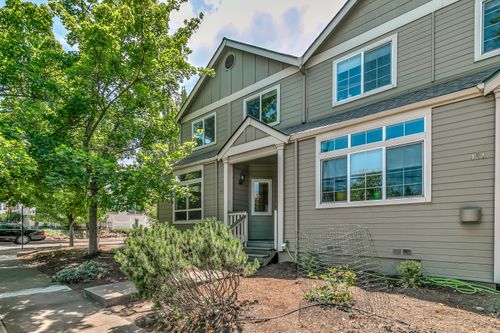 411 N Mountain Ave, Ashland, OR, 97520-1377 | Card Image