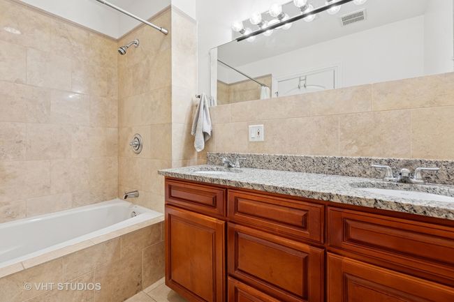 APT-2A - 2212 Campbell Ave, Condo with 2 bedrooms, 2 bathrooms and 1 parking in Chicago IL | Image 16