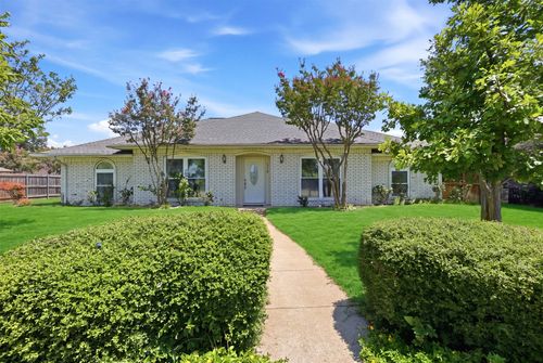1718 Merrimac Trl, Garland, TX, 75043-1229 | Card Image