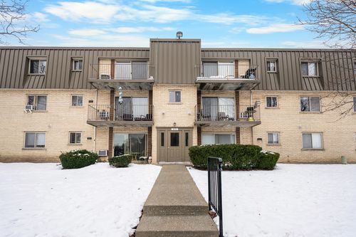 apt-3e-575 Fairway View Dr, Wheeling, IL, 60090-3842 | Card Image