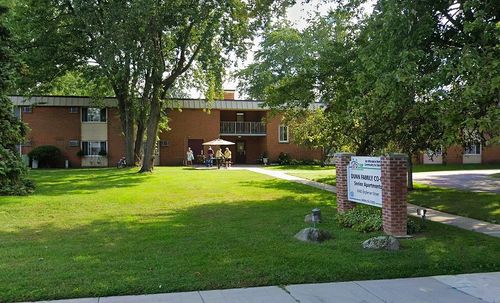 8400 Engleman, Center Line, MI, 48015-1580 | Card Image