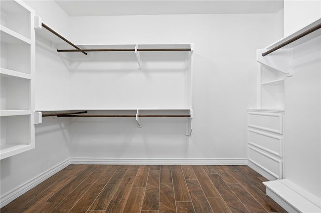 Walk-in Closet | Image 28