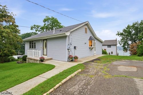 3 King Rd, Landing, NJ, 07850-1332 | Card Image