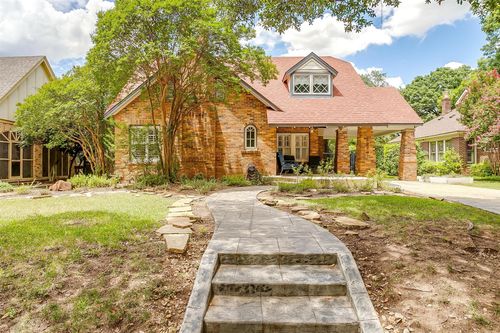 2024 Wilshire Blvd, Fort Worth, TX, 76110-1714 | Card Image