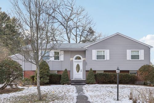 1 Willow St, Middleton, MA, 01949-2303 | Card Image